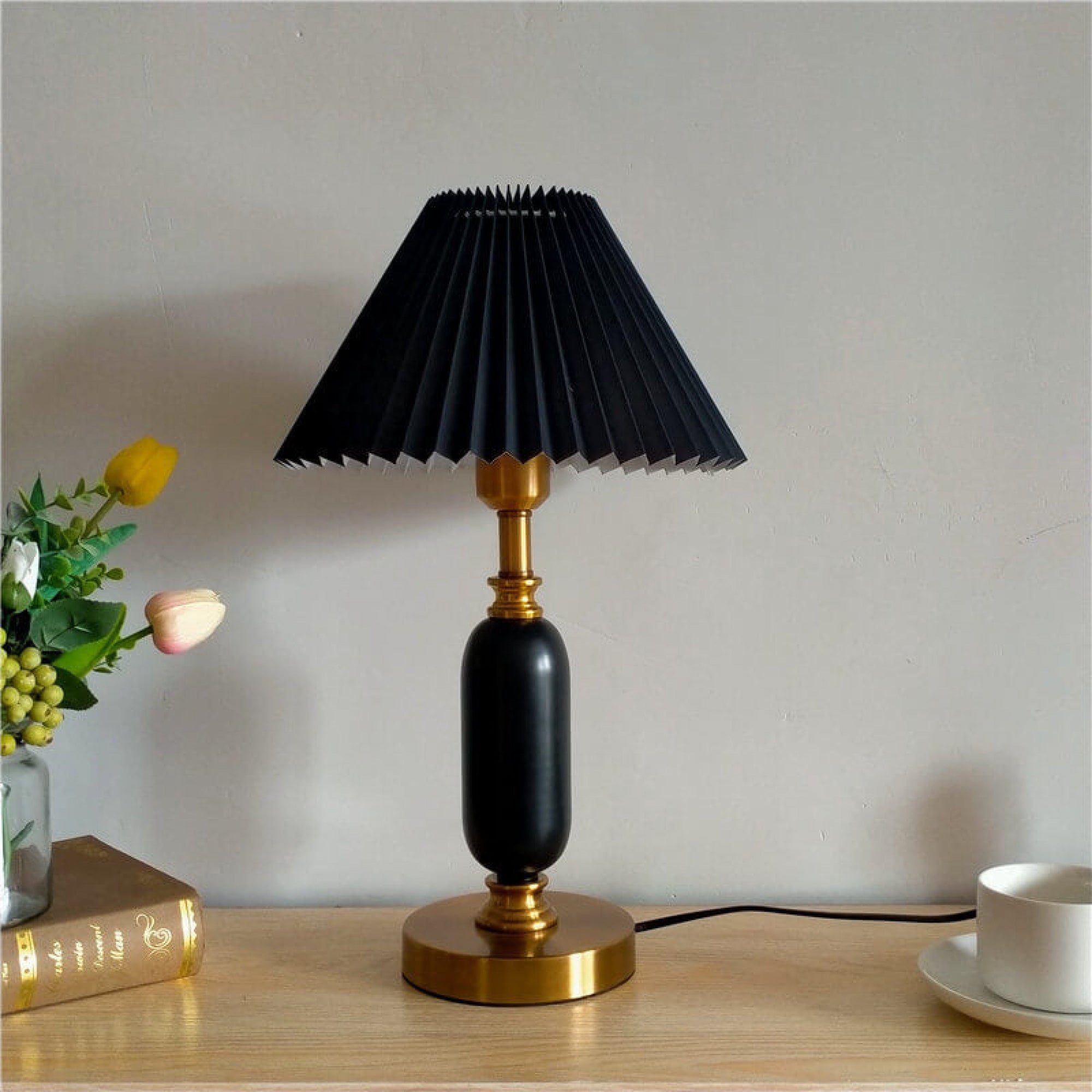 Jualy - Zwart + Zwart - Table Lamps