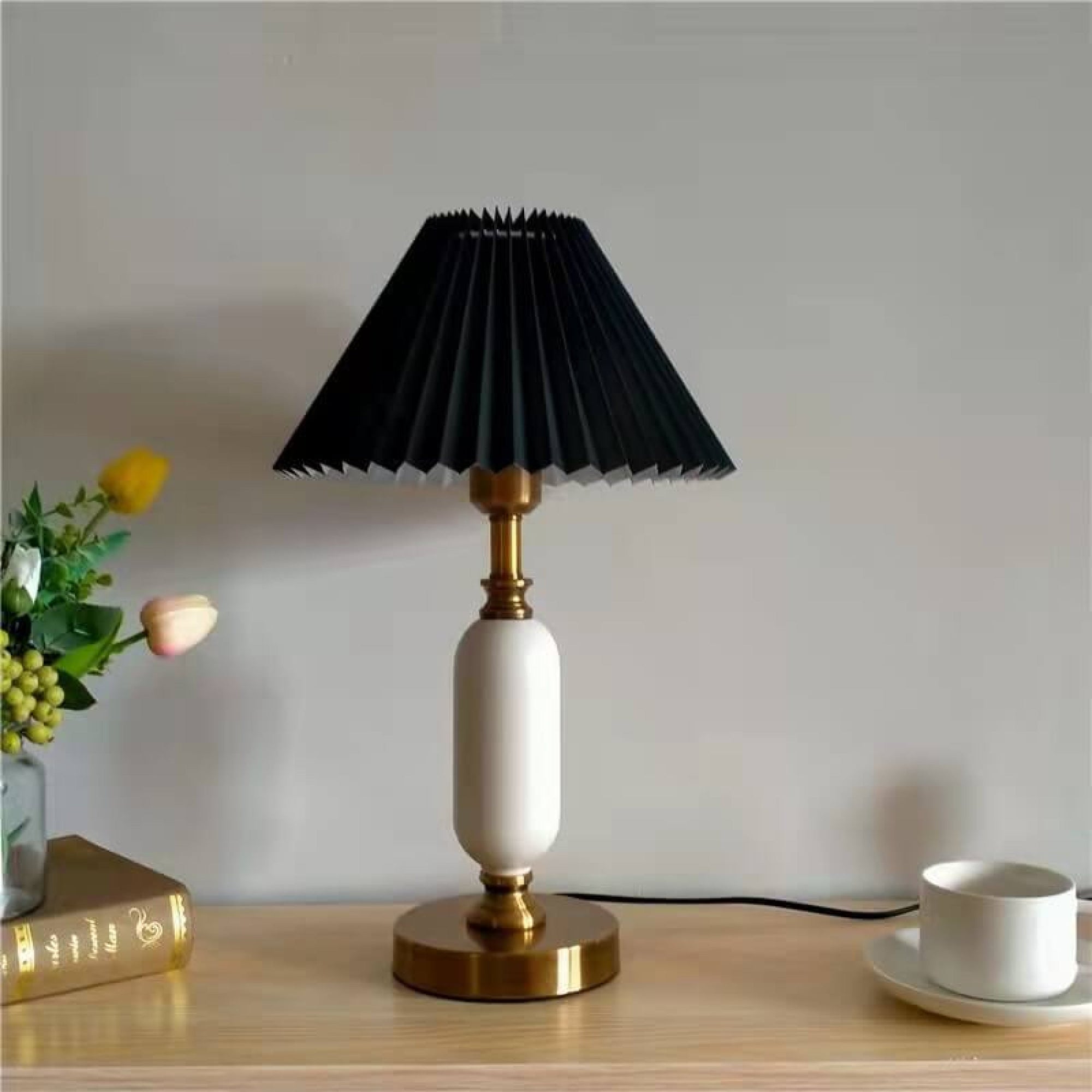 Jualy - Zwart + Wit - Table Lamps